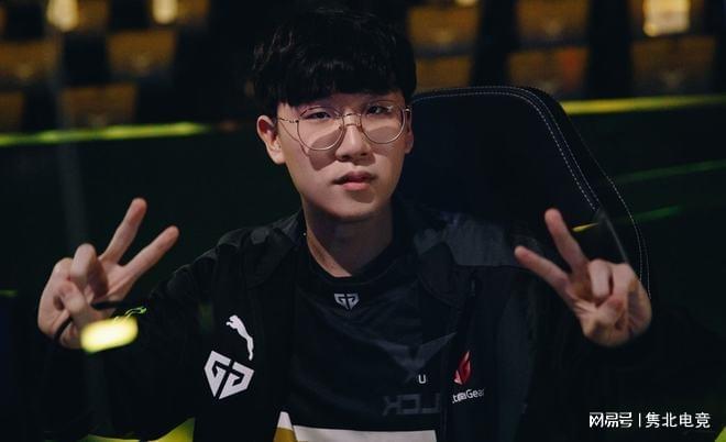 响了警钟 响了警钟